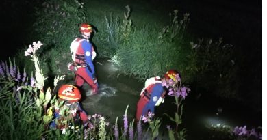 PKW im Wasser – Taufkirchen PKW im Wasser – Taufkirchen